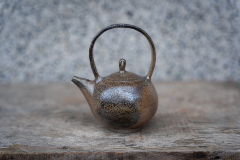 柴燒提把壺 - 茶壺/茶杯/茶具 - 陶 卡其色