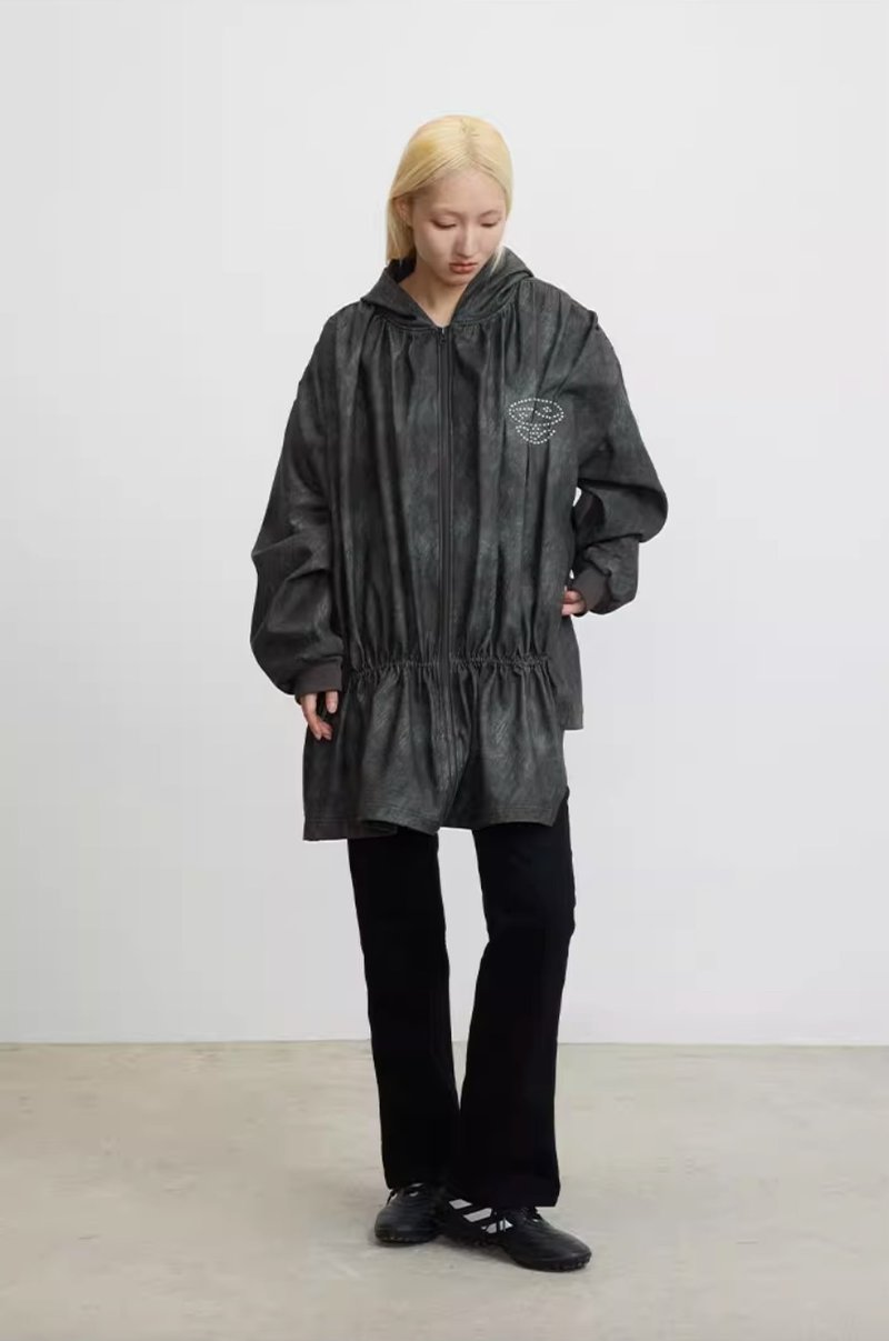 Peplum Leather Jacket 太極鉚釘傘擺擦色皮衣 - 女上衣/長袖上衣 - 其他材質 黑色
