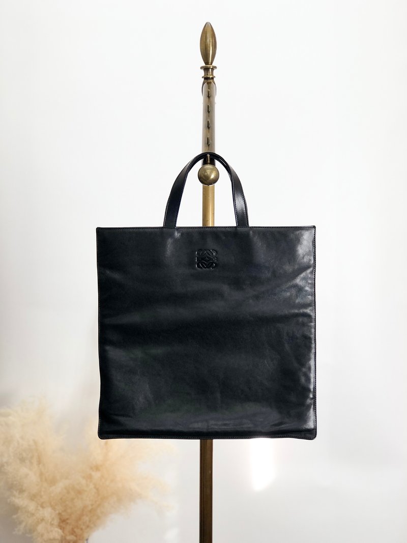 【 日本直送　名牌中古包 】LOEWE ロエベ ハンドバッグ ブラック アナグラム ナッパレザー vintage ヴィンテージ オールド dzxkx3 - 手提包/手提袋 - 真皮 黑色