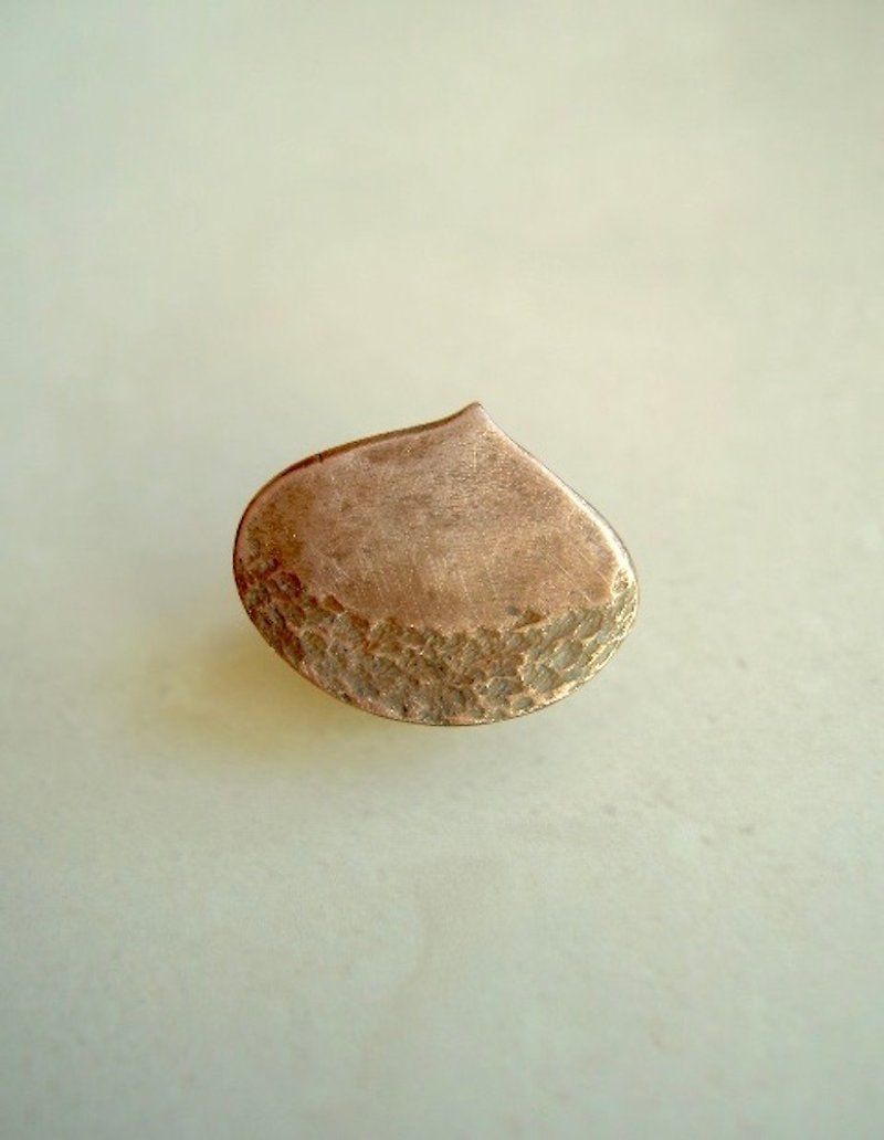 Chestnut pin broach 3 - เข็มกลัด - โลหะ สีนำ้ตาล