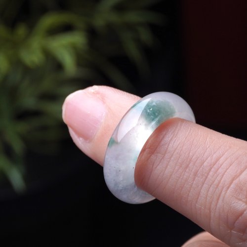 瓔珞珠寶盒 E.L.Jewelry Box 放光玻璃種飄花翡翠戒指戒圈 | 國際8圍|天然緬甸玉翡翠A貨|送禮
