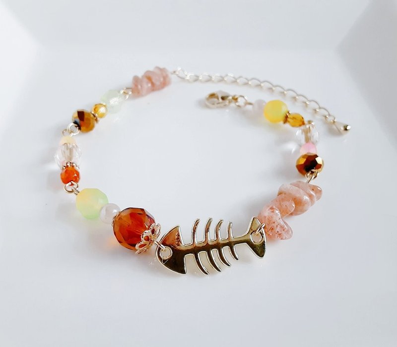 お魚パーツが可愛い サンストーンと大人シックカラーのお洒落ブレスレット - 手鍊/手環 - 半寶石 橘色