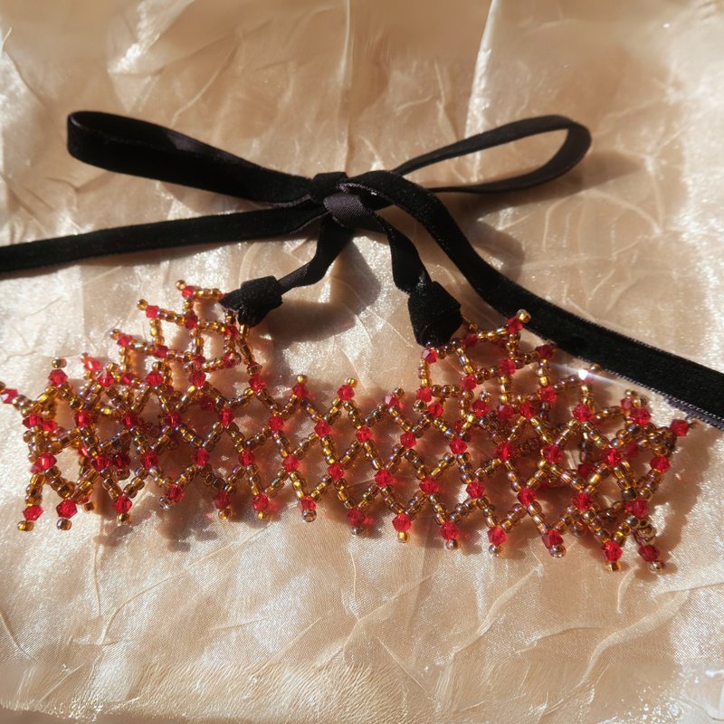 Red crystal amber beads dual-purpose headband/Choker - เครื่องประดับผม - วัสดุอื่นๆ สีนำ้ตาล