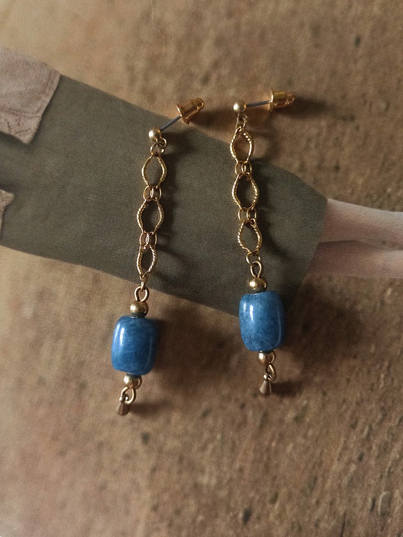 Cloud natural stone long chain earrings/sapphire - Earrings & Clip-ons - Jade Blue