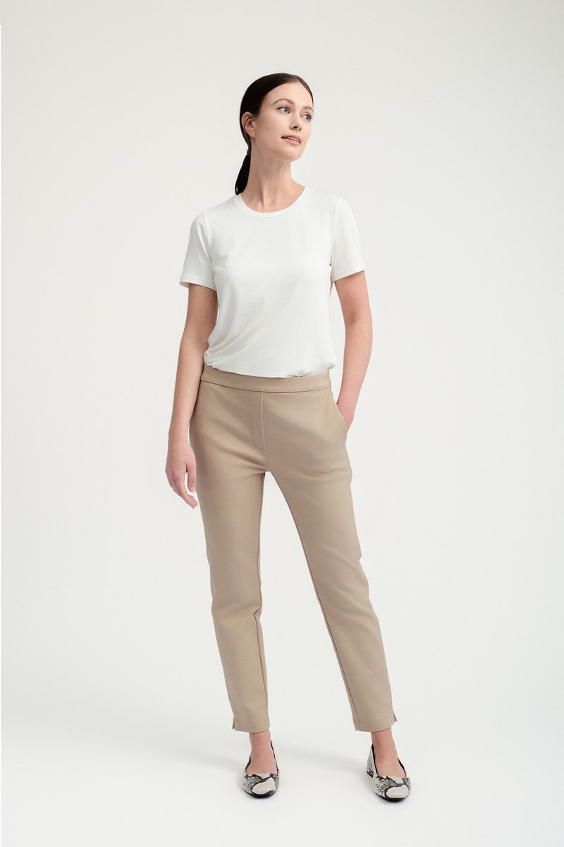 極簡百搭經典九分西褲 chino - 卡其色 香港品牌 環保時尚 - 女長褲 - 其他人造纖維 卡其色