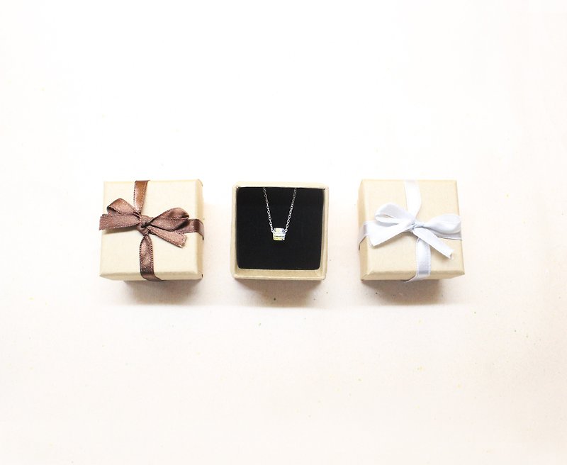 Christmas gifts | gift exchange limit set group - Austria Series 〖〗 Transparent crystal tiles - squares Swarovski 925 silver necklace | collarbone chain - Necklaces - Other Materials White