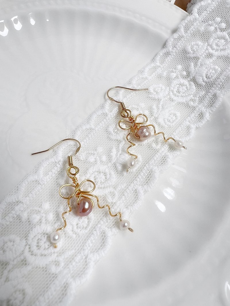 Handmade_Bow Pearl Earrings - ต่างหู - ไข่มุก หลากหลายสี