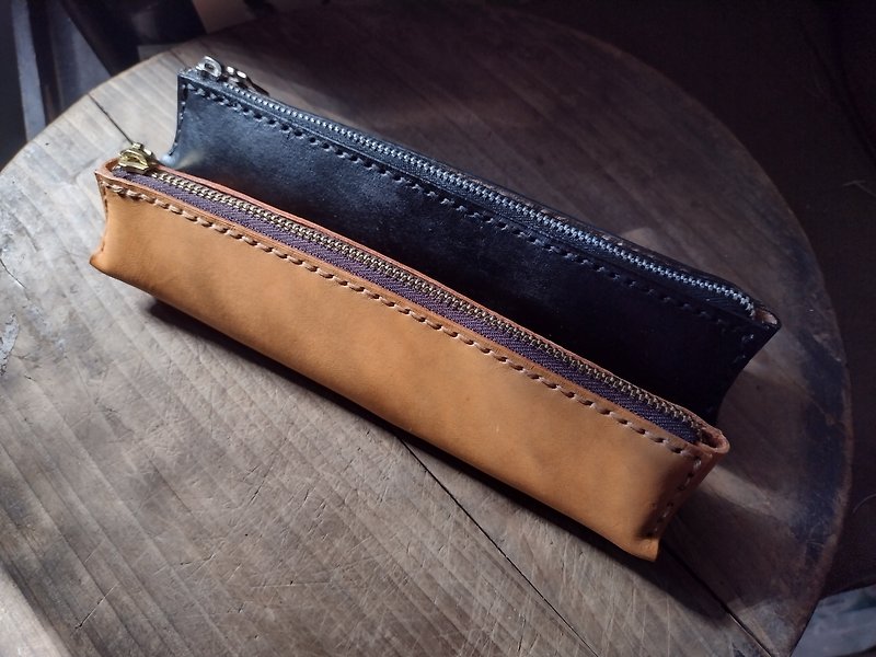 Customized retro yellow/black pure leather hill pencil case (customized for lovers, birthday gifts) - กล่องดินสอ/ถุงดินสอ - หนังแท้ สีนำ้ตาล