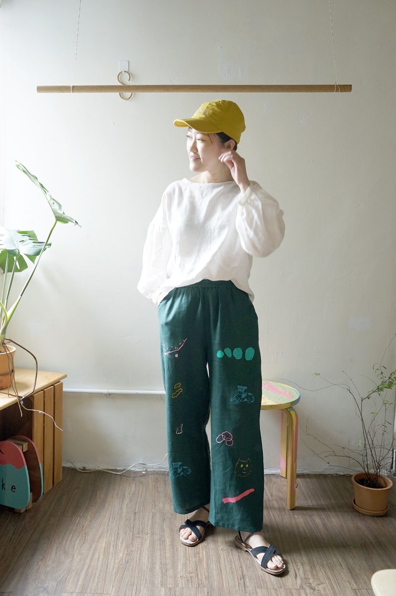 手工印花漂亮森林綠亞麻口袋寬褲 - 山稜 / 大腳小狗 - 女長褲 - 棉．麻 綠色