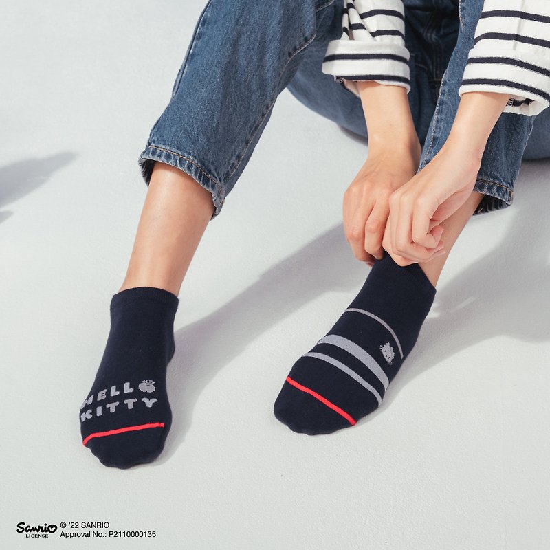 Hello Kitty 條紋不對稱踝襪/深藍(M)-限定聯名 MIT設計踝襪 - 襪子 - 棉．麻 黑色