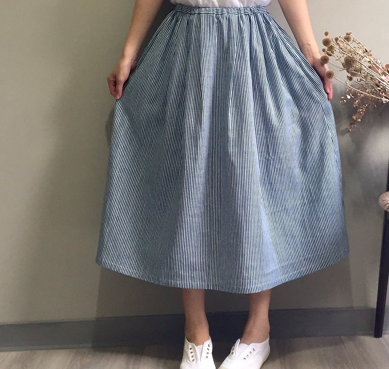 *walking scenery*refreshing blue and white striped cotton gown double cotton yarn / only one piece - Skirts - Cotton & Hemp 
