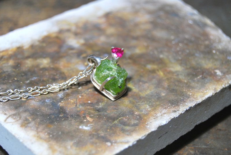 Natural mineral/sterling silver necklace/ Stone/tourmaline
