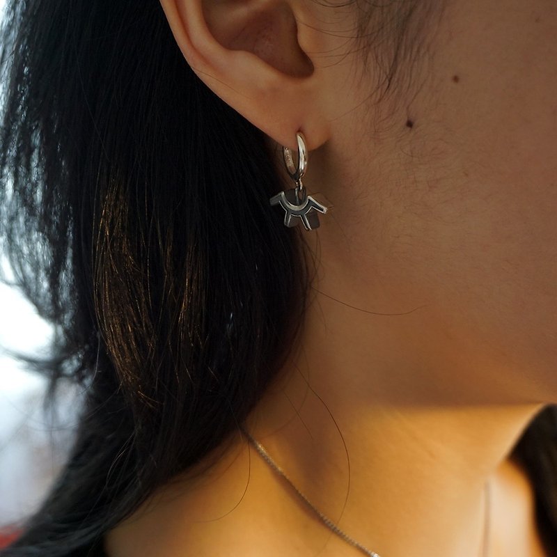 Future earring - 耳環/耳夾 - 純銀 銀色