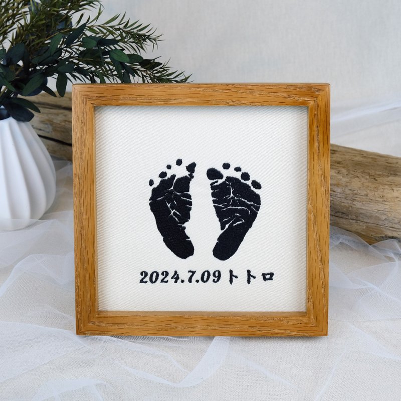 [Baby Footprint Embroidery Photo Frame] - Other - Thread 