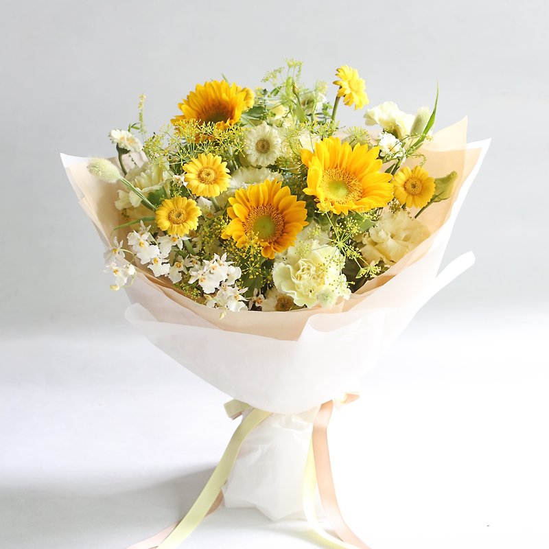 Polka graduation bouquet - ช่อดอกไม้แห้ง - พืช/ดอกไม้ สีเหลือง