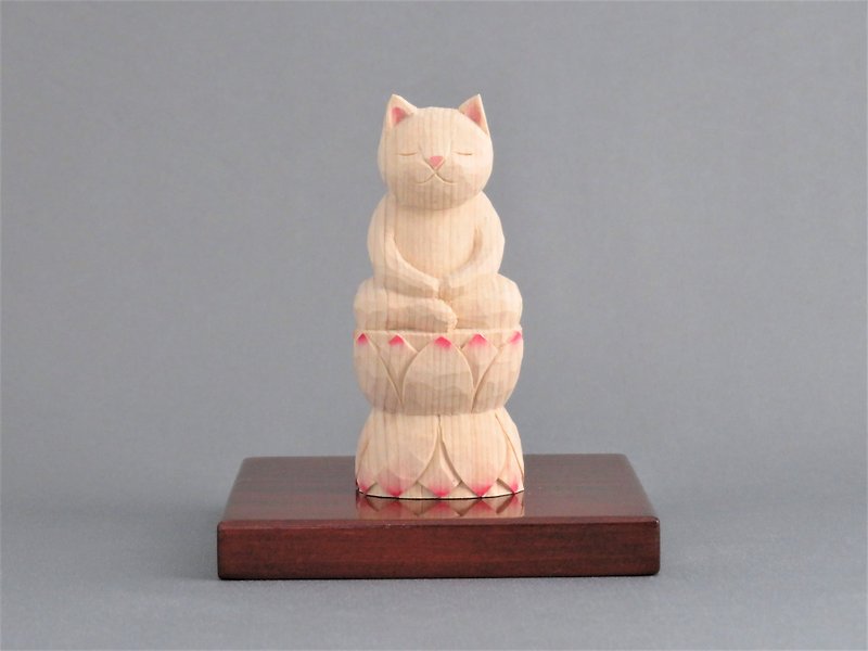 A carving cat, such as the meditation sitting in lotus flower. 001121 - Items for Display - Wood White