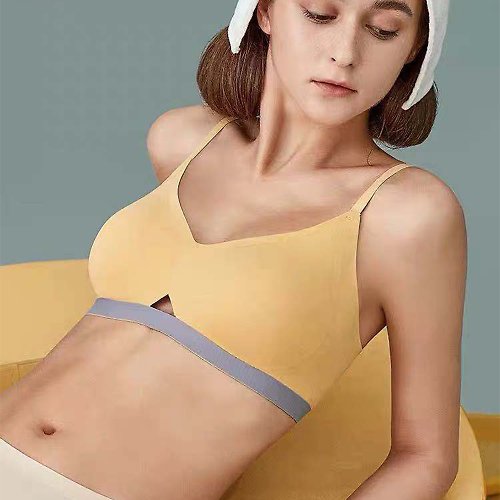 Growing girl organic cotton super stretch bra with thin shoulder