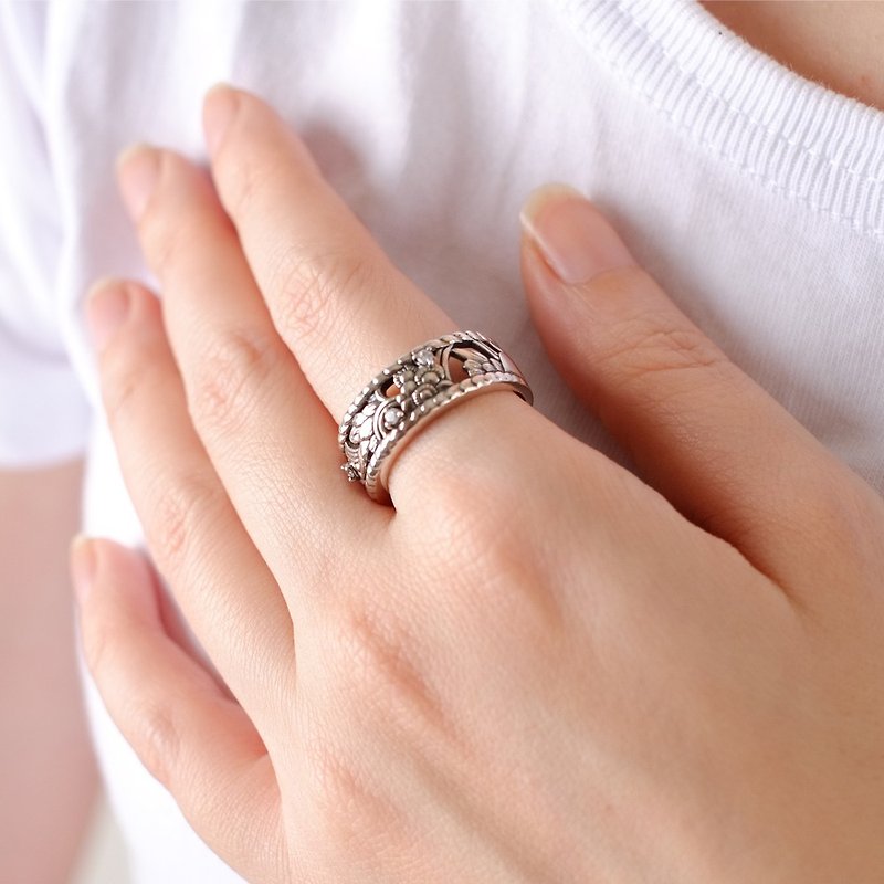 Sheng-huaye crystal diamond ring (wide) & (narrow) 925 sterling silver couple rings can be customized - แหวนคู่ - เงินแท้ สีเงิน