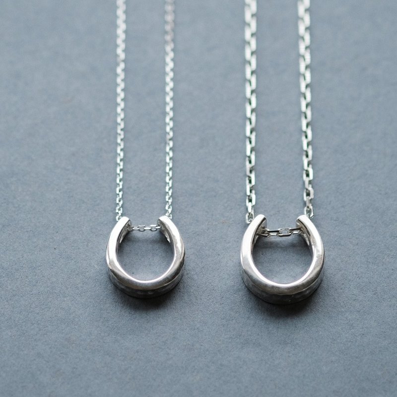 Horseshoe Hammered Pair Necklace Set (2 pieces) Sterling Silver 925 - สร้อยคอ - โลหะ สีเงิน