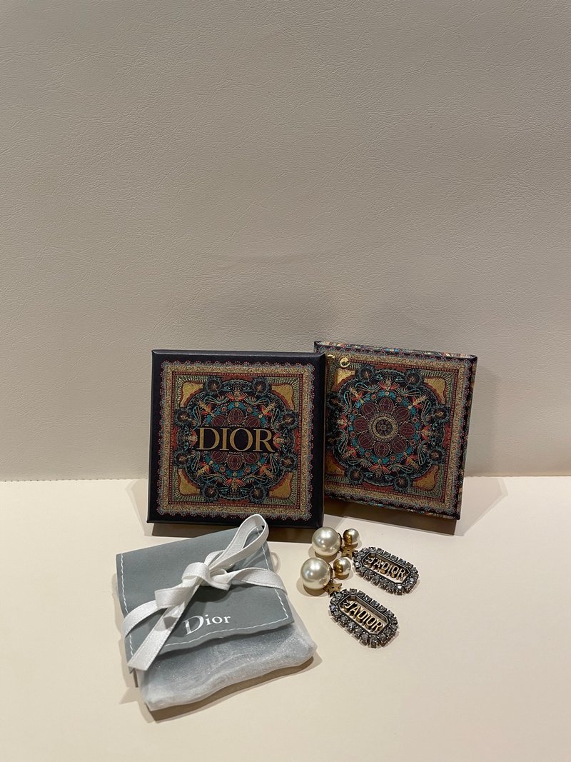 絕版古董包 | Dior 迪奧閃閃珍珠款罕見吊飾耳環 Pearl Earrings - 耳環/耳夾/耳骨夾 - 珍珠 金色