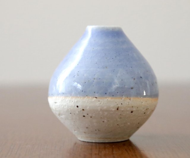 淡い青色 陶器 花瓶 気根 付属 木箱 淡い青色 陶器 花瓶 気根 付属 木箱