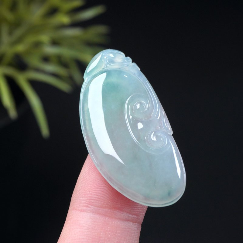 アイスジェイド 晴水翡翠 如意ネックレス | ルース | 天然ミャンマー産ジェイダイト（ひすい）A貨 | ギフト - チャーム - 翡翠 グリーン