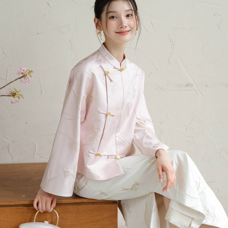 【初鳶粉】新中式復古中國風 浮雕提花上衣/半裙 - 女上衣/長袖上衣 - 其他材質 粉紅色