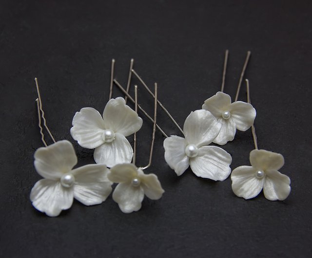 真珠の花のヘアピン 花の結婚式の白いヘアピン ブライダルヘアピース ショップ Jewelryfloren ヘアアクセサリー Pinkoi