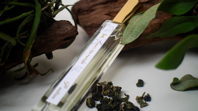 P.Seven - Taiwanese Tea perfume *10ML - น้ำหอม - ไม้ สีทอง