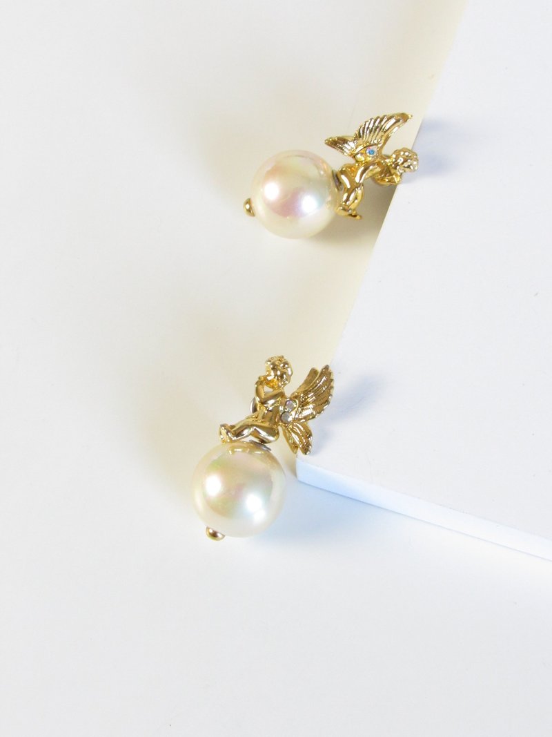 Vintage Angel Faux Pearl Gold Statement Earrings - 耳環/耳夾 - 貴金屬 金色