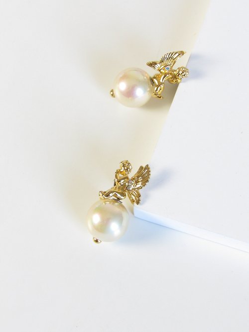 BOITE LAQUE Vintage Angel Faux Pearl Gold Statement Earrings