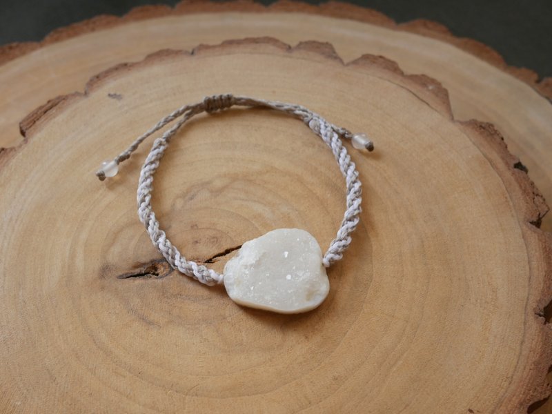 NBVN/SS24~Agate piece l Wax thread l hand-woven l bracelet - Bracelets - Crystal White