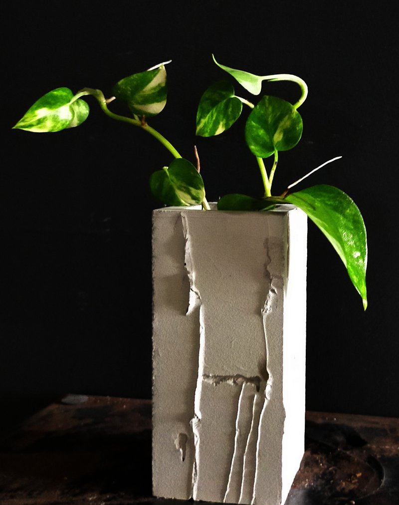 Cement Vase—Mottled Series - เซรามิก - ปูน สีเทา