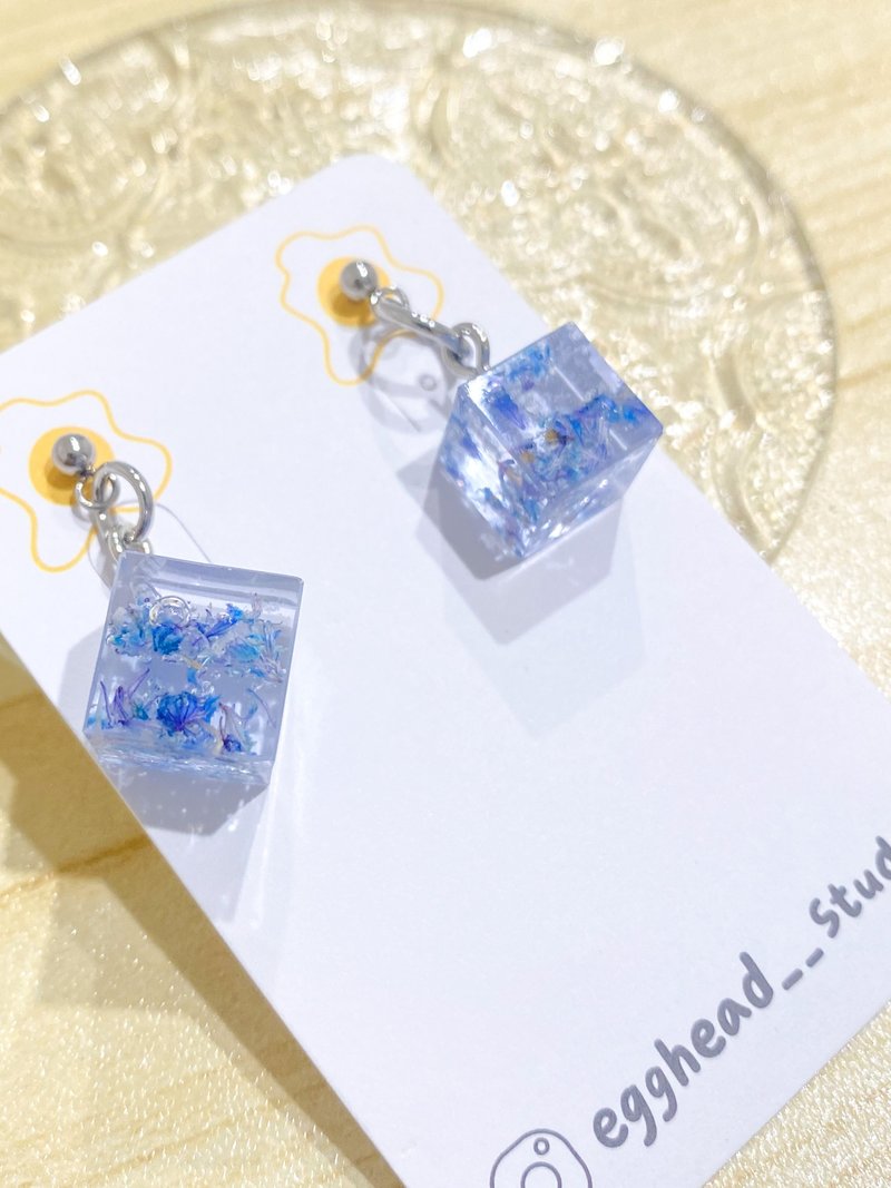 Blue Square Preserved Flower Handmade Earrings - ต่างหู - สแตนเลส 