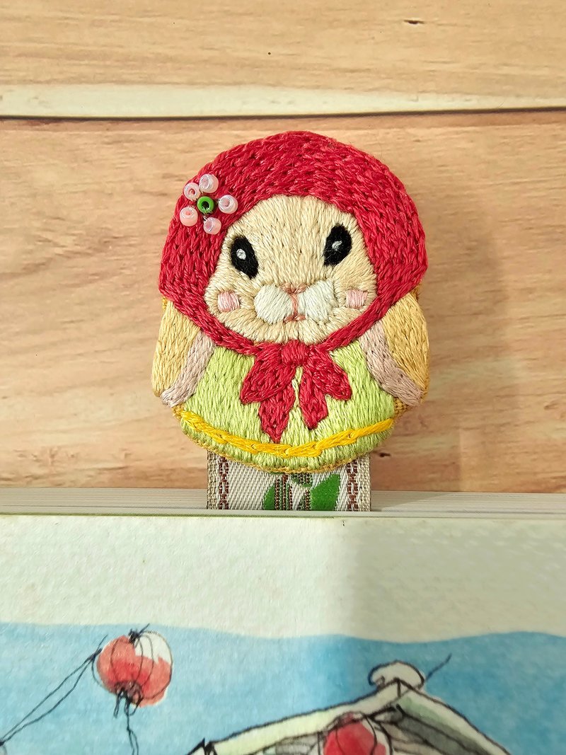 垂耳兔刺繡書籤-紅紫 - 書籤 - 繡線 紅色