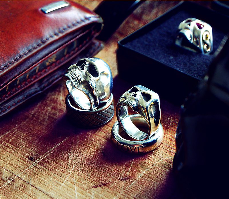 Johnny Depp Sterling Silver Skull Ring Handcrafted - แหวนทั่วไป - เงินแท้ สีเงิน