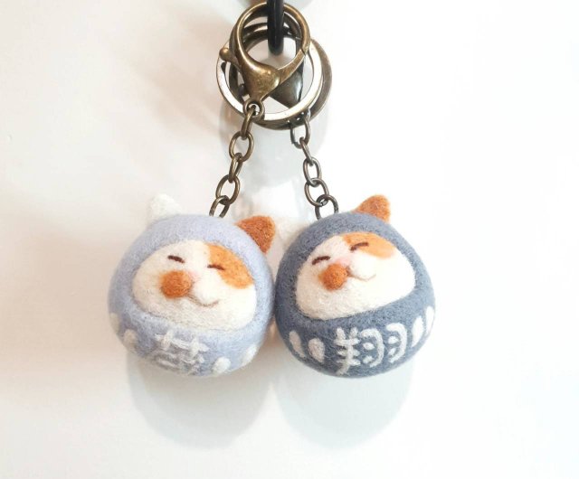 定期入れの 福の神 だるま 猫だるま キーホルダー ギフト 干支 ペンダント フェルト