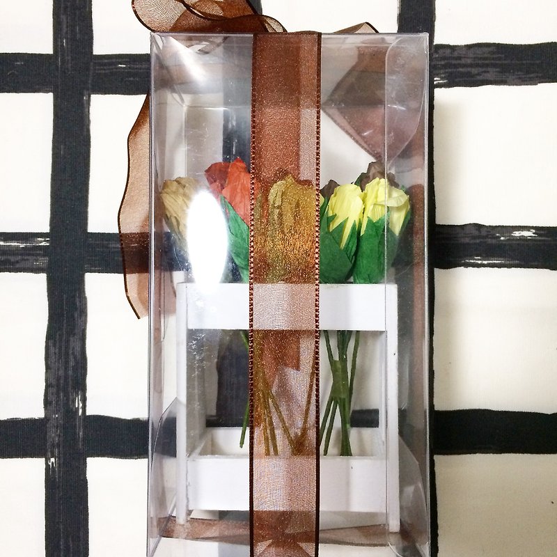 Lady Adelita continental flower bouquets II / lasting colorfast / graduation / advertising / limited edition - ของวางตกแต่ง - กระดาษ สีนำ้ตาล