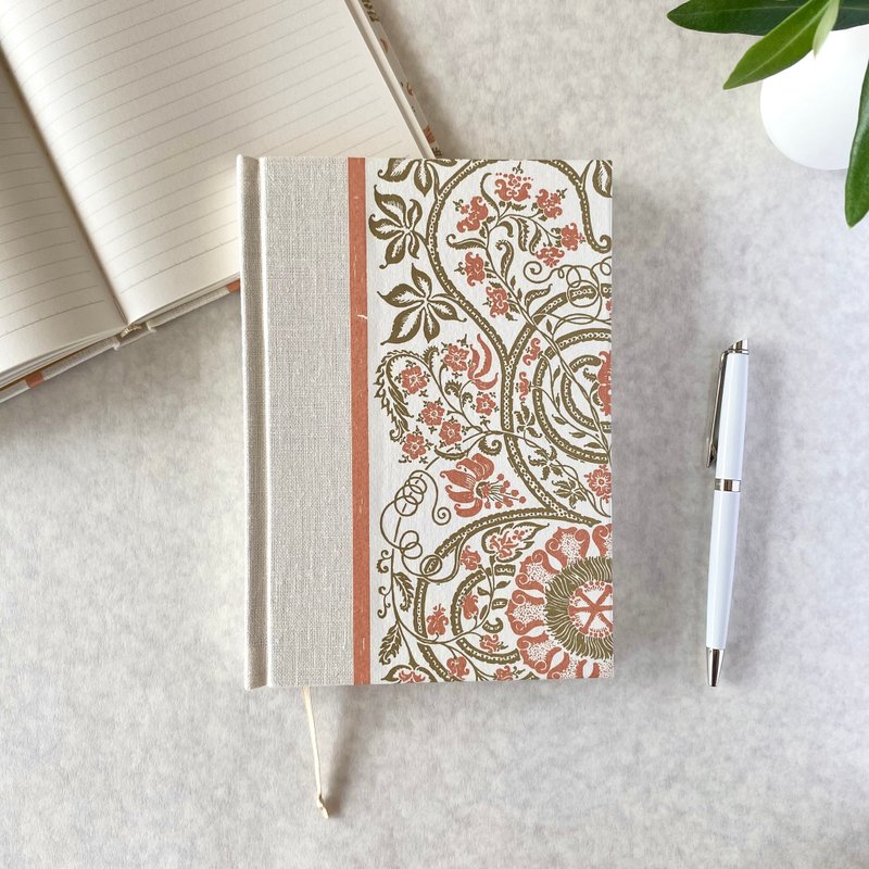 Italian woodblock-printed paper square back notebook , Snail , B6 - สมุดบันทึก/สมุดปฏิทิน - กระดาษ ขาว