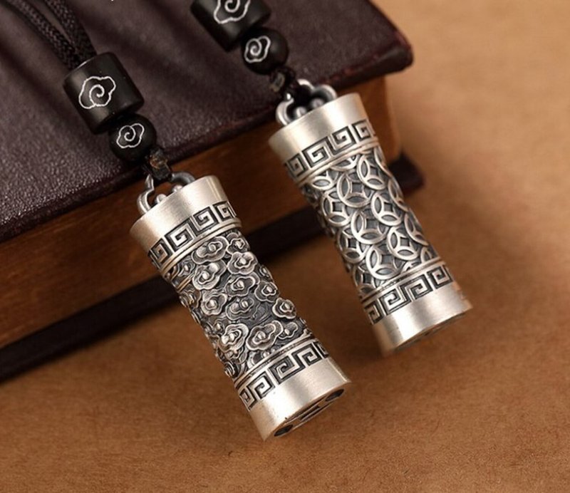 Neutral Opening Cylindrical Box Pendants Necklaces 999 Full Silver Ethnic - สร้อยคอยาว - เงินแท้ สีเงิน