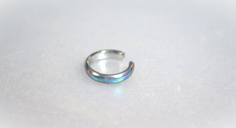 Titanium ear cuff・チタンイヤーカフ=ta・b=B - 耳環/耳夾/耳骨夾 - 其他金屬 藍色