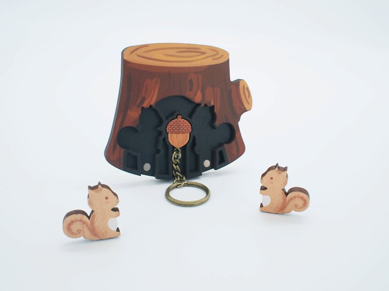 【情人節禮物】Key House 松鼠 客製化禮物 壁掛 收納 鑰匙收納架 - 收納箱/收納用品 - 木頭 咖啡色
