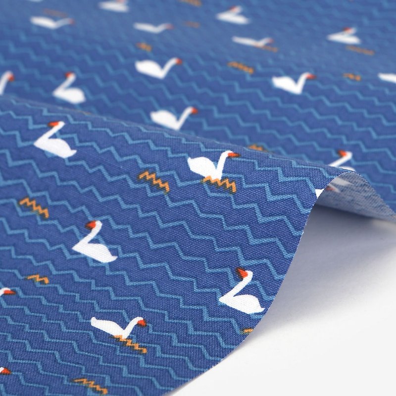 Cloth-Printed Cotton 90cm-530 Duckling Blue Lake, E2D12458 - เย็บปัก/ถักทอ/ใยขนแกะ - ผ้าฝ้าย/ผ้าลินิน สีน้ำเงิน