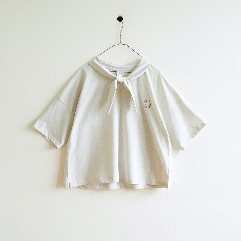 flower cat sailor t-shirt : light greige - 女 T 恤 - 棉．麻 灰色