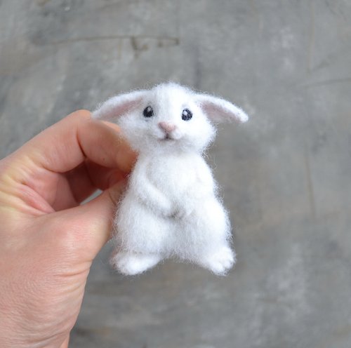 Feltedclouds 女士白色兔子動物胸針 針氈野兔別針 羊毛兔子首飾