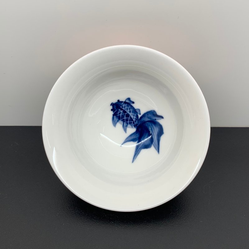 手繪金魚 孔雀開屏 飲杯 90ml 邱毓寧 鶯歌燒 A09 - 茶壺/茶杯/茶具 - 瓷 多色