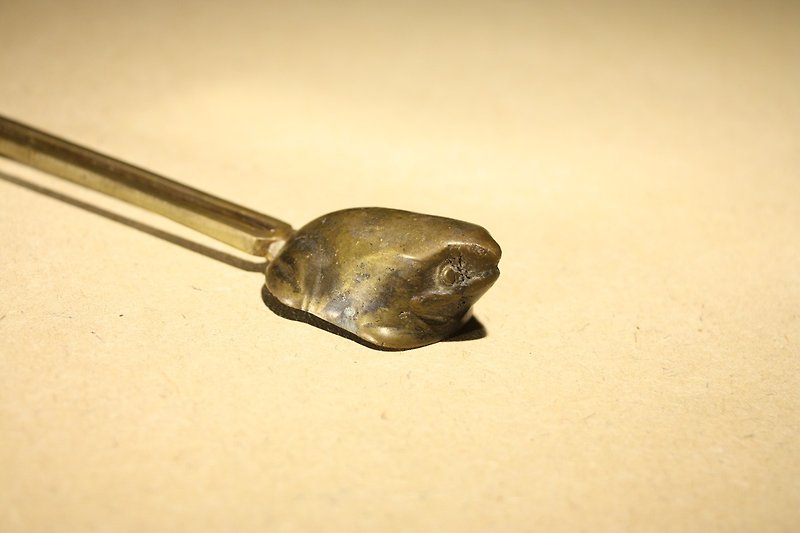 購自荷蘭 20 世紀中後時期老件 長木柄黃銅滅燭器 青蛙造型 - 香氛/精油/擴香 - 銅/黃銅 金色