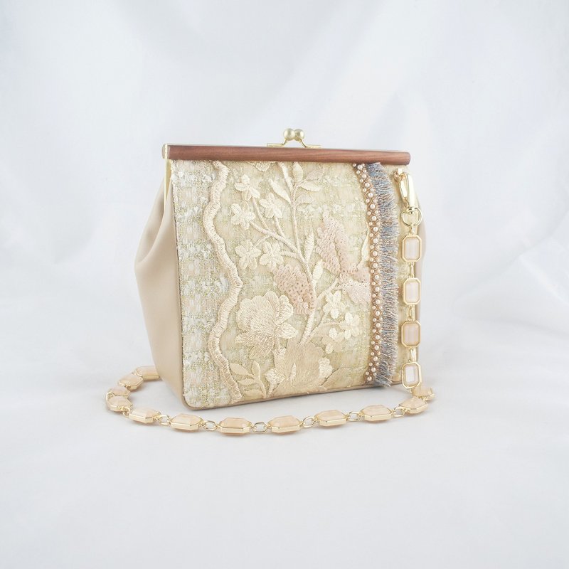 [Classic Fashion] Fantasy Lace Kiss Lock Bag - กระเป๋าแมสเซนเจอร์ - ผ้าไหม สีกากี