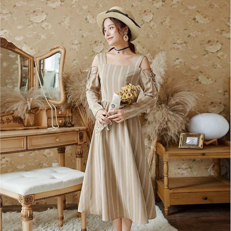 Early spring ladies wear long-sleeved first love retro dress dress YTQ8806 - ชุดเดรส - เส้นใยสังเคราะห์ สีกากี
