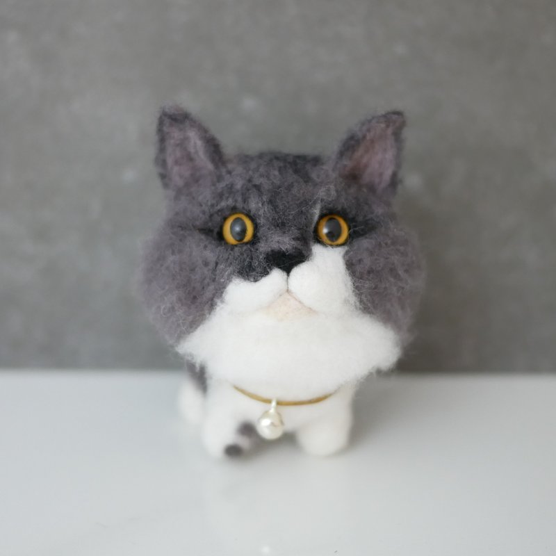 Customized pet wool felt British blue and white cat Doudou cat series customized - ตุ๊กตา - ขนแกะ สีเทา